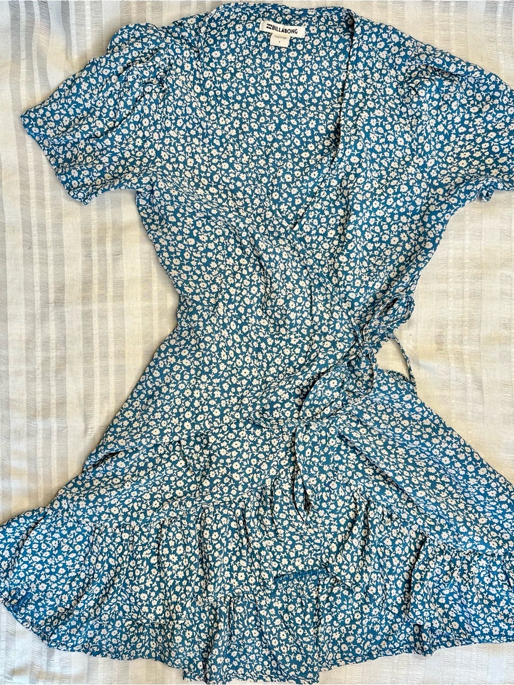 BILLABONG Teal Blue Floral Mini Wrap Dress